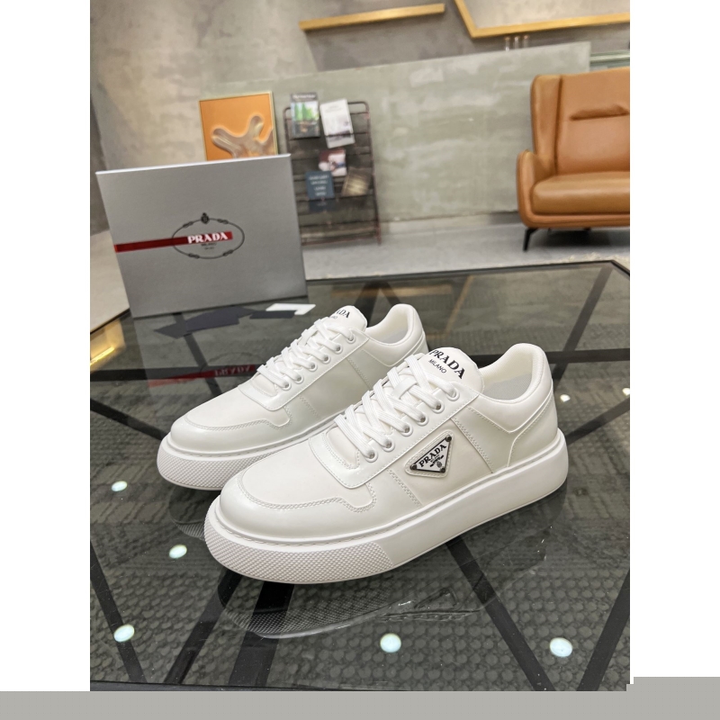Pra*a casual shoes